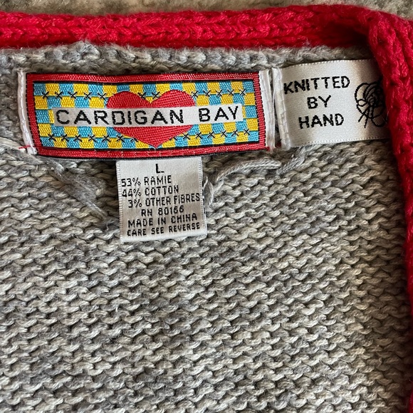 VINTAGE HAND KNIT Cardigan Dogs Size Large Grandma Grandpa Sweater - Picture 6 of 6